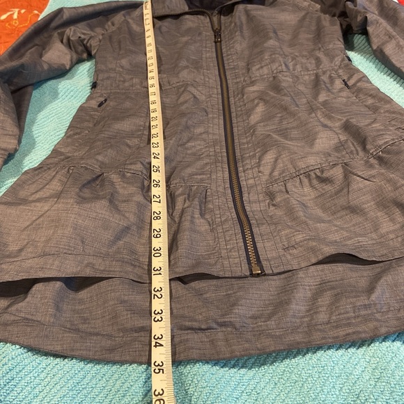 Athleta City Chic zip up Jacket - Picture 14 of 16